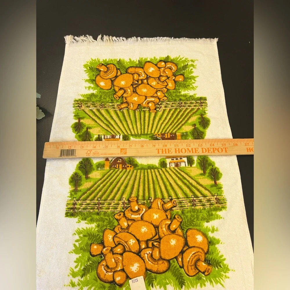 NOS Vintage 70s Mid Century Modern‎ Mushroom Plantation Farm Kitchen Towel As Is